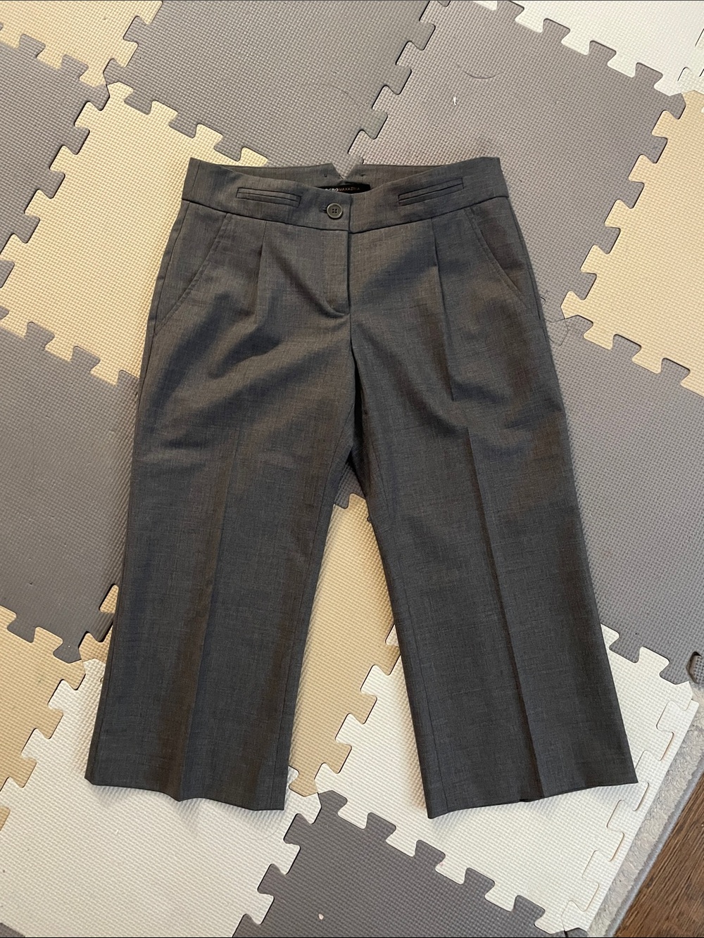 NWT BCBGMAXAZRIA Med-Heathered Gray Wool Capri Dress Pants